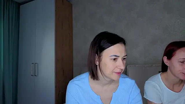 sweeetgirls2021 online show from 12/01/25, 03:00