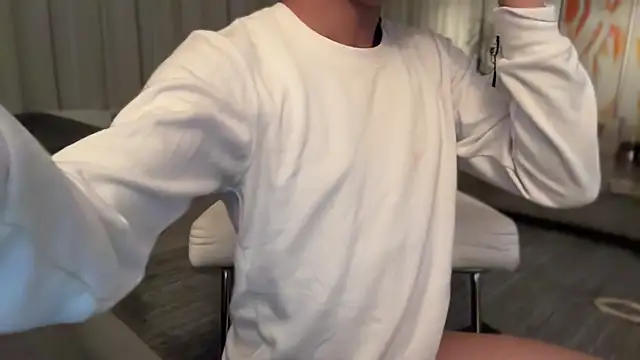 Snapshot of ToyBoy4Daddies chatting on 03/09/25, 02:39 ToyBoy4Daddies online show from 03/09/25, 02:39