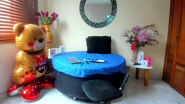 NicoleSantana online show from 03/28/26, 08:30