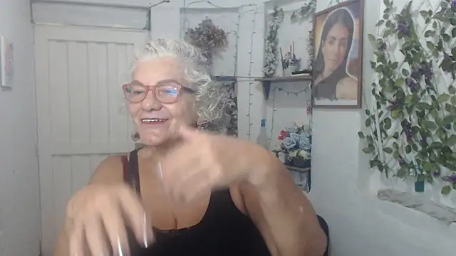FunnyGrandma online show from 10/05/25, 10:51
