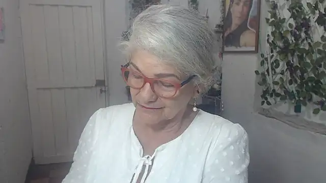 FunnyGrandma online show from 10/29/25, 03:53