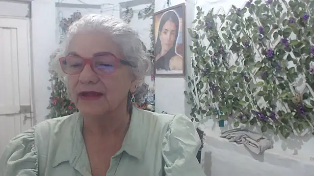 FunnyGrandma online show from 10/31/25, 03:07