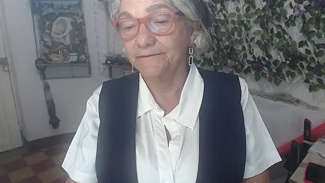 FunnyGrandma online show from 12/02/25, 12:49