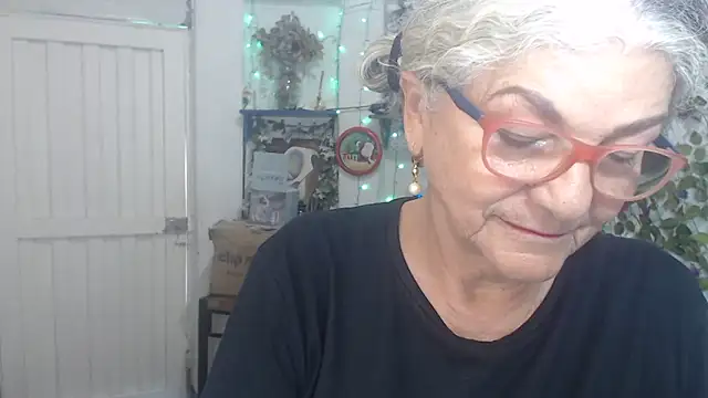 FunnyGrandma online show from 12/14/25, 09:41