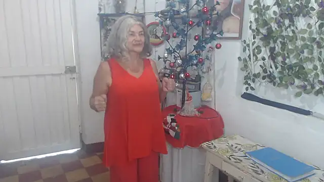 FunnyGrandma online show from 12/15/25, 09:19