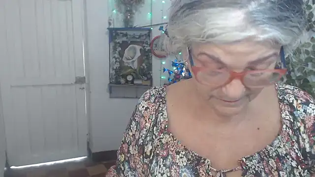FunnyGrandma online show from 12/16/25, 06:46
