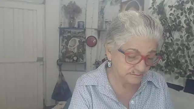 FunnyGrandma online show from 02/02/26, 11:25