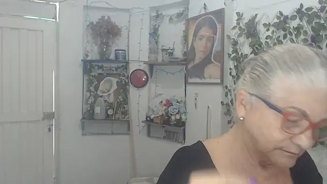 FunnyGrandma online show from 02/25/26, 05:00
