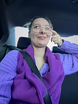 Snapshot of The_Snowwhitee chatting on 03/16/25, 09:16 The Snowwhitee online show from 03/16/25, 09:16