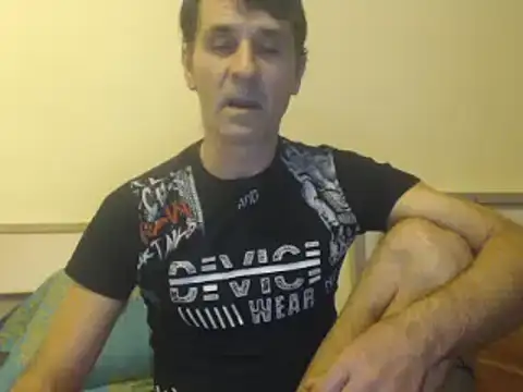 yvesstorm1 online show from 02/19/25, 04:44