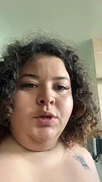 Snapshot of valentinny chatting on 11/25/25, 11:32 valentinny online show from 11/25/25, 11:32