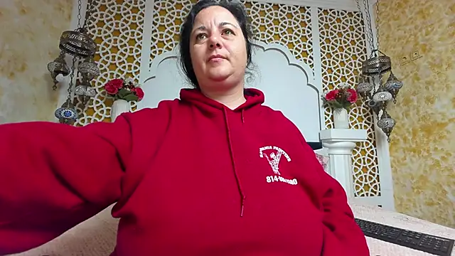 Snapshot of AleshaArabian chatting on 11/03/25, 04:58 AleshaArabian online show from 11/03/25, 04:58