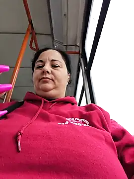 Snapshot of AleshaArabian chatting on 11/21/25, 06:12 AleshaArabian online show from 11/21/25, 06:12