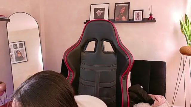 EmmyEvans1 online show from 03/05/26, 07:32