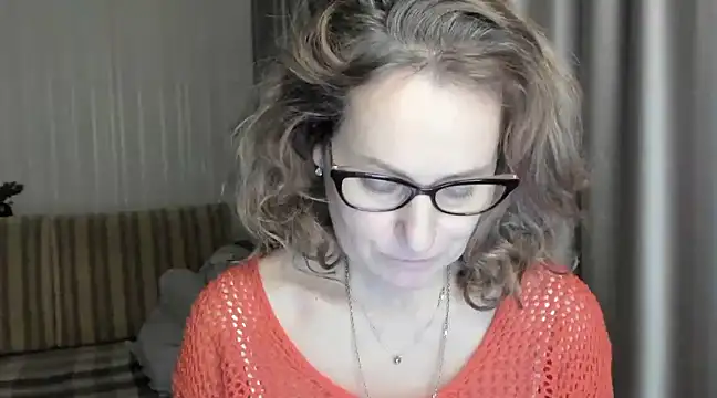 lauraoven online show from 02/04/25, 05:45