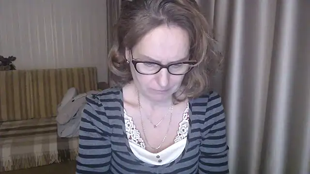 lauraoven online show from 02/13/25, 05:44