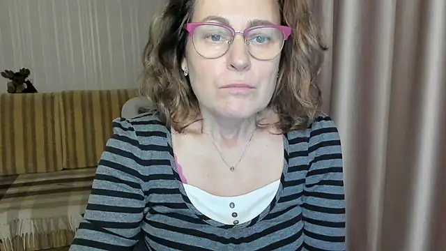 lauraoven online show from 03/18/25, 01:31