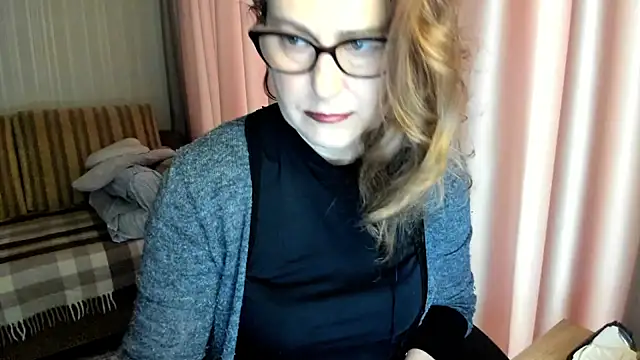 lauraoven online show from 02/19/26, 07:48