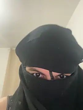 Snapshot of Marocainegroscul chatting on 11/24/25, 03:45 Marocainegroscul online show from 11/24/25, 03:45