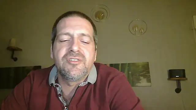 Snapshot of matrikes1 chatting on 02/25/25, 07:14 matrikes1 online show from 02/25/25, 07:14