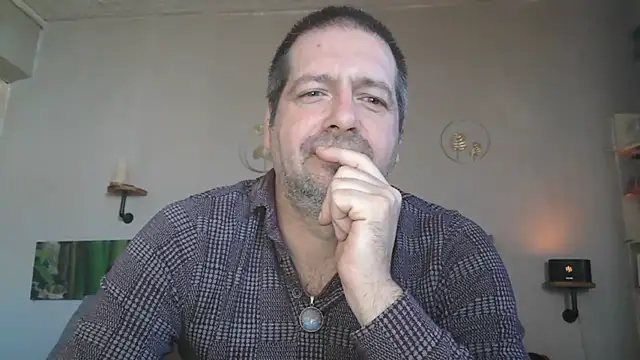 Snapshot of matrikes1 chatting on 03/09/25, 09:46 matrikes1 online show from 03/09/25, 09:46