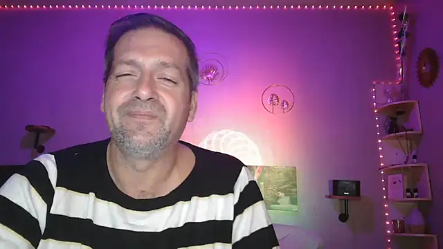 Snapshot of matrikes1 chatting on 10/31/25, 07:48 matrikes1 online show from 10/31/25, 07:48