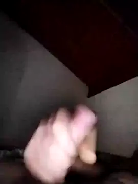 Snapshot of Kw8585kw chatting on 02/03/25, 02:14 Kw8585kw online show from 02/03/25, 02:14