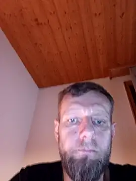 Snapshot of Kw8585kw chatting on 10/04/25, 01:03 Kw8585kw online show from 10/04/25, 01:03