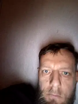 Snapshot of Kw8585kw chatting on 11/28/25, 08:39 Kw8585kw online show from 11/28/25, 08:39