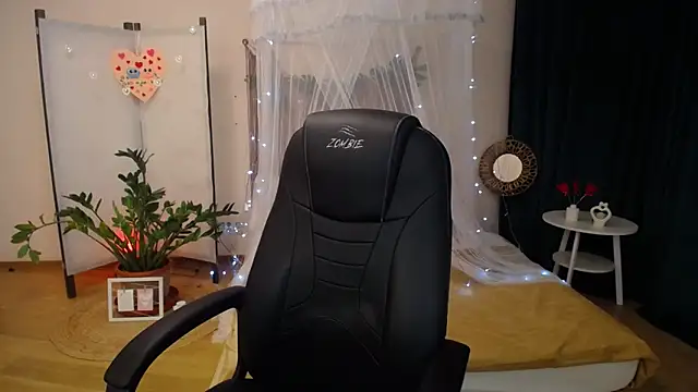 CloudGrace online show from 02/25/25, 06:53