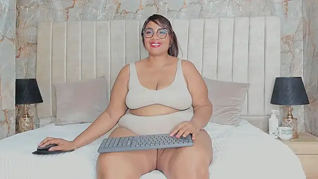 Snapshot of AranzaLatinBlacks chatting on 01/27/25, 06:31 AranzaLatinBlacks online show from 01/27/25, 06:31