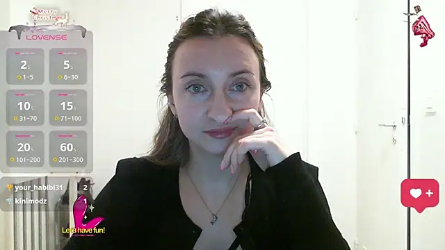 Snapshot of SusanCurt chatting on 03/11/25, 09:56 SusanCurt online show from 03/11/25, 09:56