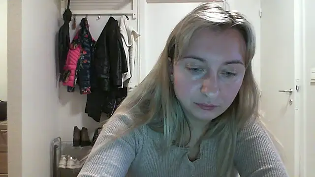 Snapshot of SusanCurt chatting on 10/13/25, 08:36 SusanCurt online show from 10/13/25, 08:36