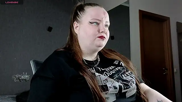 Snapshot of EMMA__CONNOR chatting on 09/15/25, 06:24 EMMA  CONNOR online show from 09/15/25, 06:24