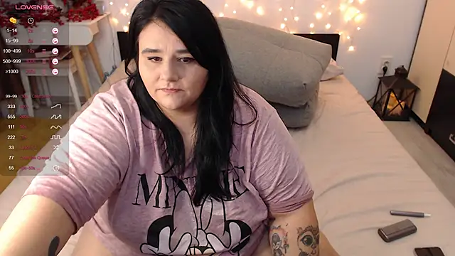 Snapshot of naughtykiss chatting on 12/08/24, 07:37 naughtykiss online show from 12/08/24, 07:37