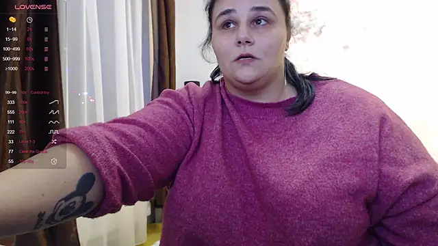 Snapshot of naughtykiss chatting on 12/13/24, 07:43 naughtykiss online show from 12/13/24, 07:43