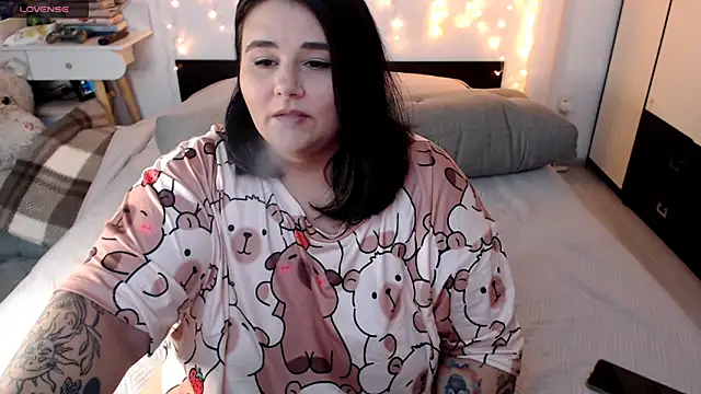 Snapshot of naughtykiss chatting on 09/10/25, 10:15 naughtykiss online show from 09/10/25, 10:15