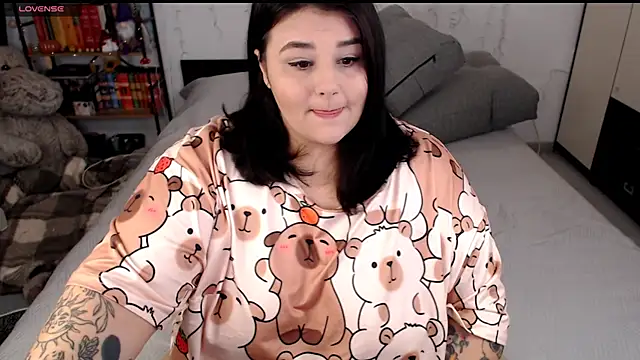 Snapshot of naughtykiss chatting on 11/21/25, 06:01 naughtykiss online show from 11/21/25, 06:01