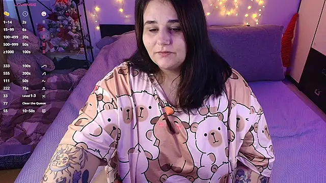 Snapshot of naughtykiss chatting on 12/19/25, 09:49 naughtykiss online show from 12/19/25, 09:49