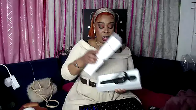 crystalbxx online show from 04/04/26, 12:42