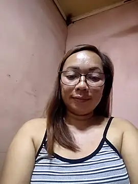 Snapshot of asianwet4u chatting on 05/05/26, 05:10 asianwet4u online show from 05/05/26, 05:10