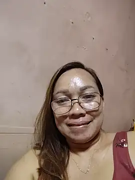 Snapshot of asianwet4u chatting on 05/18/26, 03:07 asianwet4u online show from 05/18/26, 03:07