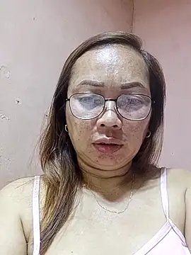 Snapshot of asianwet4u chatting on 05/29/26, 05:11 asianwet4u online show from 05/29/26, 05:11