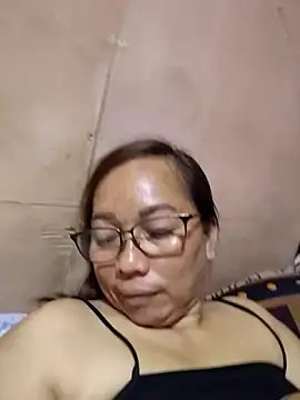 Snapshot of asianwet4u chatting on 06/17/26, 07:44 asianwet4u online show from 06/17/26, 07:44