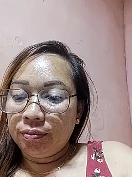 Snapshot of asianwet4u chatting on 07/21/26, 05:26 asianwet4u online show from 07/21/26, 05:26
