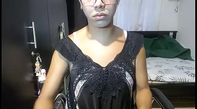 Snapshot of sensual_nataliee chatting on 12/19/24, 10:42 sensual nataliee online show from 12/19/24, 10:42