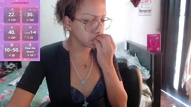 Snapshot of sensual_nataliee chatting on 06/07/26, 03:38 sensual nataliee online show from 06/07/26, 03:38