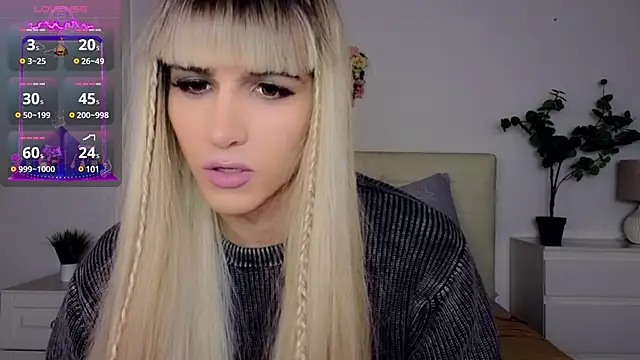 Snapshot of HelenSpellman chatting on 12/11/24, 05:32 HelenSpellman online show from 12/11/24, 05:32