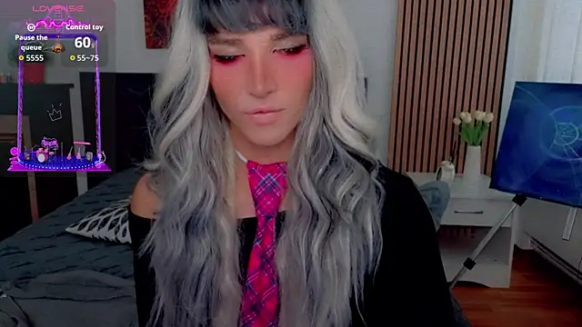 Snapshot of HelenSpellman chatting on 07/19/26, 06:06 HelenSpellman online show from 07/19/26, 06:06