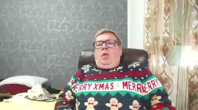 Snapshot of RobertStripX chatting on 12/26/24, 10:26 RobertStripX online show from 12/26/24, 10:26